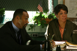 New York, police judiciaire - Jesse L. Martin - S. Epatha Merkerson
