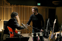 Bones - Par amour - Billy GIBBONS - TJ THYNE