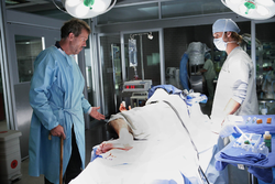 Dr House - Painless - Hugh Laurie - Jesse Spencer